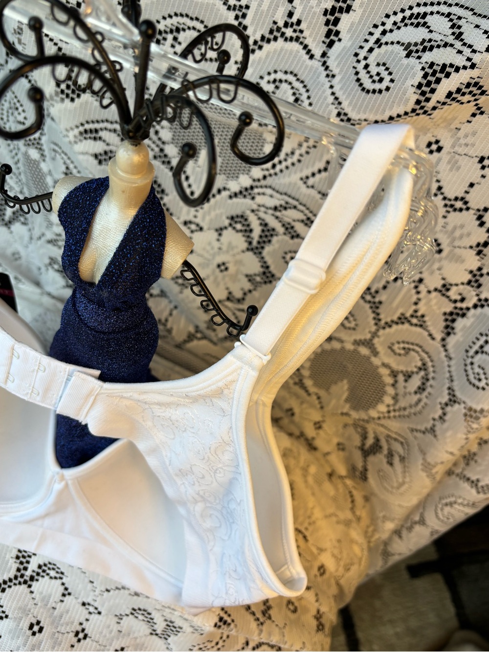 NWT Bali White Wireless Seamless Cool Comfort Bra Size L - Picture 6 of 10